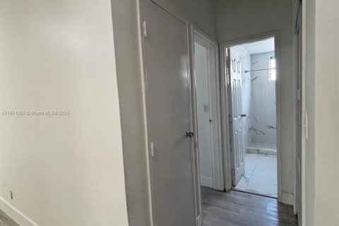 Apartamento en alquiler en Miami Beach, Florida, 2 dormitorios, 78.97 m2 № 1925817 - foto 10