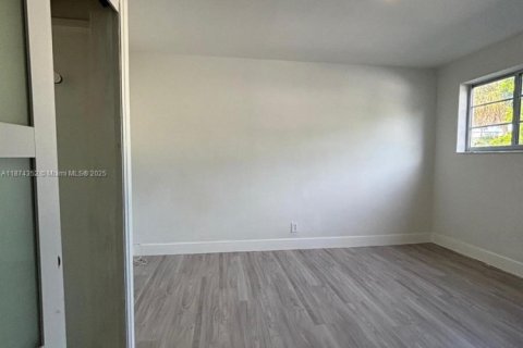 Apartamento en alquiler en Miami Beach, Florida, 2 dormitorios, 78.97 m2 № 1925817 - foto 19