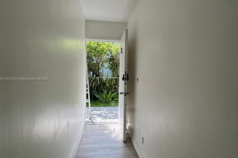 Appartement à louer à Miami Beach, Floride: 2 chambres, 78.97 m2 № 1925817 - photo 4