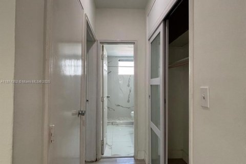 Appartement à louer à Miami Beach, Floride: 2 chambres, 78.97 m2 № 1925817 - photo 9