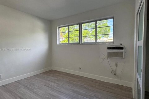 Appartement à louer à Miami Beach, Floride: 2 chambres, 78.97 m2 № 1925817 - photo 16