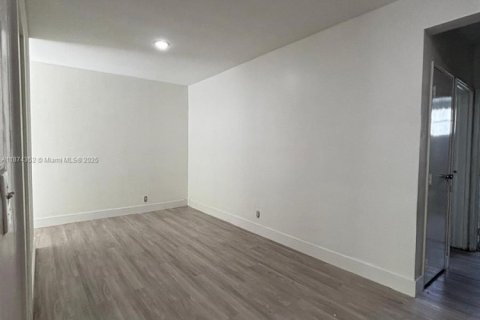 Appartement à louer à Miami Beach, Floride: 2 chambres, 78.97 m2 № 1925817 - photo 5