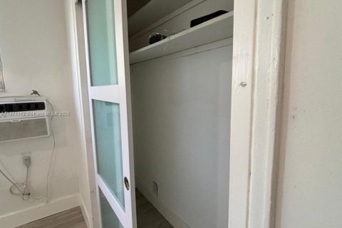Apartment in Miami Beach, Florida 2 bedrooms, 78.97 sq.m. № 1925817 - photo 18