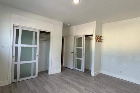 Appartement à louer à Miami Beach, Floride: 2 chambres, 78.97 m2 № 1925817 - photo 20