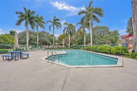 House in Plantation, Florida 4 bedrooms, 167.97 sq.m. № 2017991 - photo 26