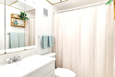 Condominio en venta en Saint Petersburg, Florida, 2 dormitorios, 93.83 m2 № 2092860 - foto 19