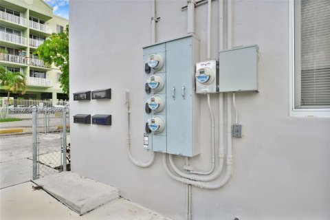 Immobilier commercial à vendre à Miami, Floride: 337.05 m2 № 2153516 - photo 12