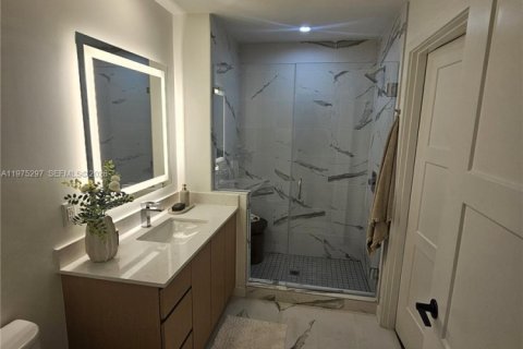 Condominio en alquiler en North Miami, Florida, 2 dormitorios, 101.08 m2 № 2042672 - foto 10