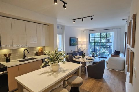 Condominio en alquiler en North Miami, Florida, 2 dormitorios, 101.08 m2 № 2042672 - foto 2