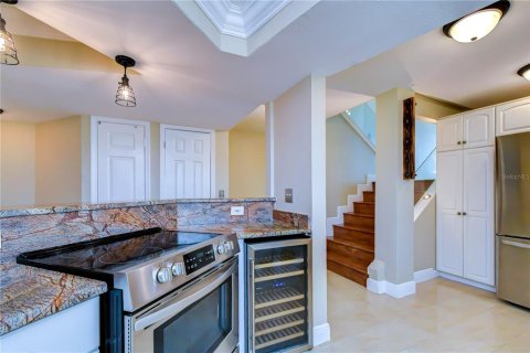 Купить кондоминиум в Аполло-Бич, Флорида 4 комнаты, 122.17м2, № 2216354 - фото 9