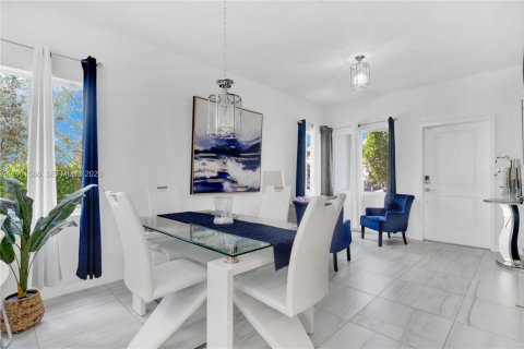 Touwnhouse à vendre à Homestead, Floride: 3 chambres, 156.08 m2 № 2081743 - photo 6