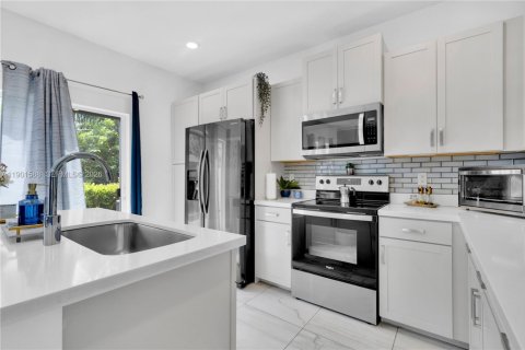 Touwnhouse à vendre à Homestead, Floride: 3 chambres, 156.08 m2 № 2081743 - photo 10