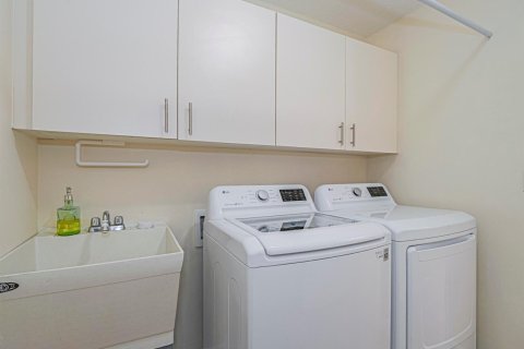 Casa en venta en Vero Beach, Florida, 3 dormitorios, 215.07 m2 № 2188015 - foto 27