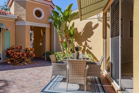 Casa en venta en Vero Beach, Florida, 3 dormitorios, 215.07 m2 № 2188015 - foto 9