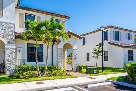 Adosado en venta en Homestead, Florida, 3 dormitorios, 123.37 m2 № 1818131 - foto 5
