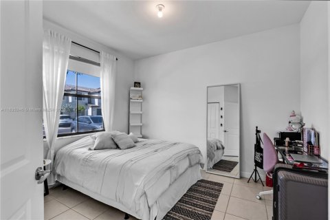 Adosado en venta en Homestead, Florida, 3 dormitorios, 123.37 m2 № 1818131 - foto 11