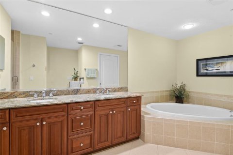 Condo in New Smyrna Beach, Florida, 4 bedrooms  № 1509505 - photo 21