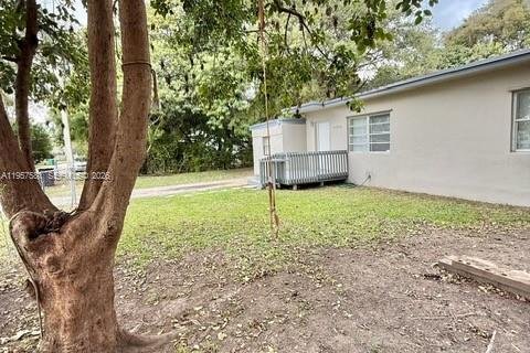 Casa en alquiler en Dania Beach, Florida, 3 dormitorios, 100.24 m2 № 2011493 - foto 4