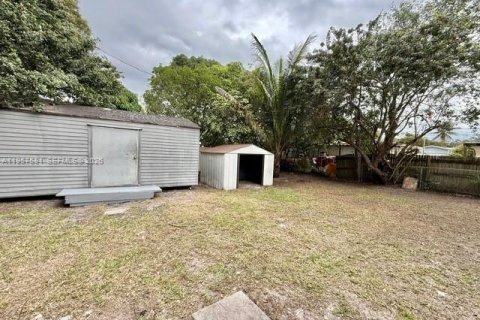 Casa en alquiler en Dania Beach, Florida, 3 dormitorios, 100.24 m2 № 2011493 - foto 30