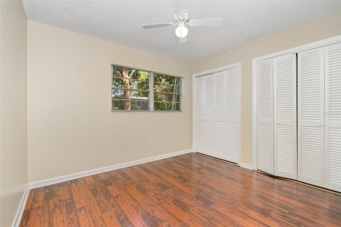 House in Merrit Island, Florida 4 bedrooms, 261.43 sq.m. № 1743332 - photo 15