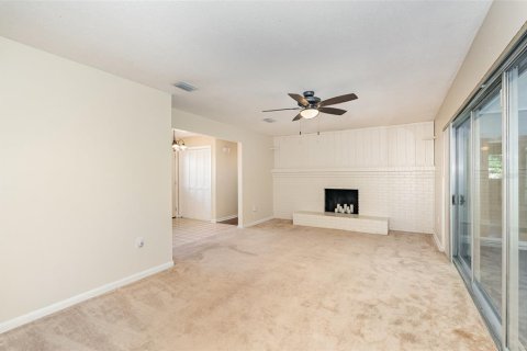 House in Merrit Island, Florida 4 bedrooms, 261.43 sq.m. № 1743332 - photo 7
