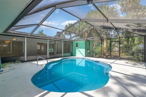 House in Merrit Island, Florida 4 bedrooms, 261.43 sq.m. № 1743332 - photo 3