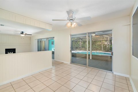House in Merrit Island, Florida 4 bedrooms, 261.43 sq.m. № 1743332 - photo 9