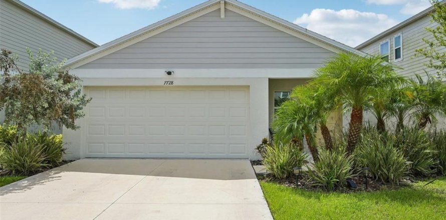 House in Parrish, Florida 3 bedrooms, 148.83 sq.m. № 2203324
