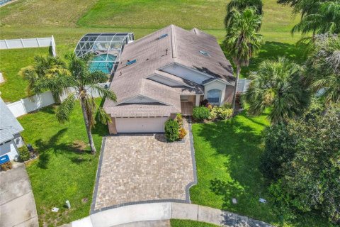 Villa ou maison à louer à Kissimmee, Floride: 3 chambres, 135.82 m2 № 2388761 - photo 3