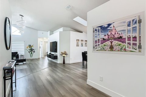 Villa ou maison à louer à Kissimmee, Floride: 3 chambres, 135.82 m2 № 2388761 - photo 8