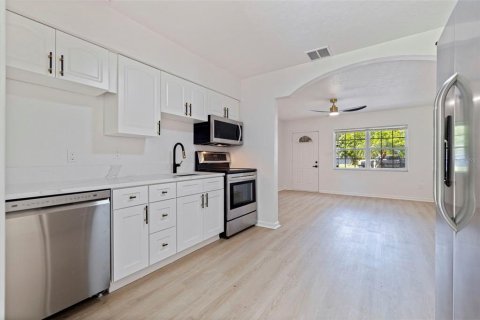 Villa ou maison à vendre à Saint Petersburg, Floride: 2 chambres, 83.7 m2 № 2322322 - photo 9