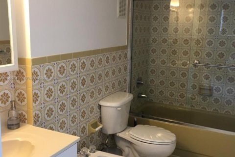 Купить кондоминиум в Майами-Бич, Флорида 2 спальни, 117.06м2, № 2058031 - фото 30