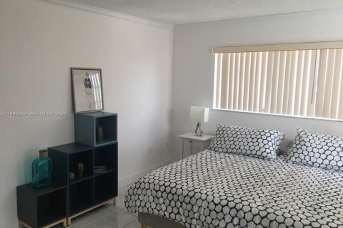 Купить кондоминиум в Майами-Бич, Флорида 2 спальни, 117.06м2, № 2058031 - фото 11