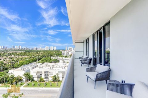 Condo in Aventura, Florida, 2 bedrooms  № 2186063 - photo 9