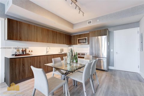 Condo in Aventura, Florida, 2 bedrooms  № 2186063 - photo 6