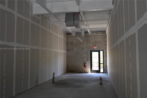 Купить коммерческую недвижимость в Орландо, Флорида № 2022769 - фото 22