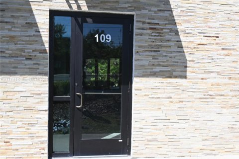 Купить коммерческую недвижимость в Орландо, Флорида № 2022769 - фото 8