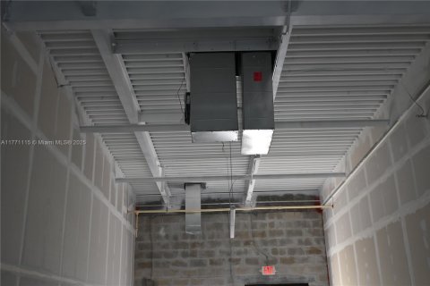 Купить коммерческую недвижимость в Орландо, Флорида № 2022769 - фото 18