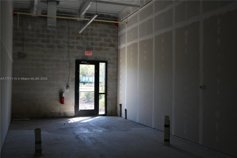 Купить коммерческую недвижимость в Орландо, Флорида № 2022769 - фото 10