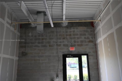 Купить коммерческую недвижимость в Орландо, Флорида № 2022769 - фото 21