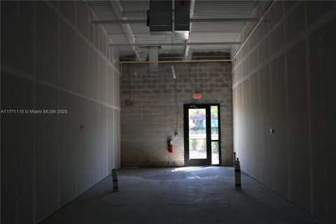 Купить коммерческую недвижимость в Орландо, Флорида № 2022769 - фото 13