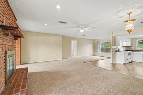 Villa ou maison à vendre à Orlando, Floride: 2 chambres, 171.22 m2 № 2416980 - photo 17