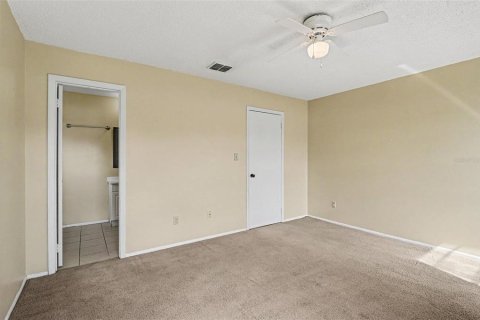 Villa ou maison à vendre à Orlando, Floride: 2 chambres, 171.22 m2 № 2416980 - photo 25