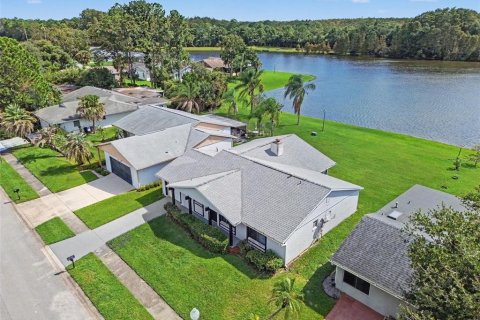 Villa ou maison à vendre à Orlando, Floride: 2 chambres, 171.22 m2 № 2416980 - photo 2