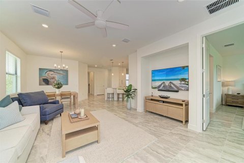 House in Lakewood Ranch, Florida 2 bedrooms, 148.83 sq.m. № 2287264 - photo 24