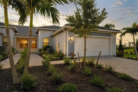 House in Lakewood Ranch, Florida 2 bedrooms, 148.83 sq.m. № 2287264 - photo 5