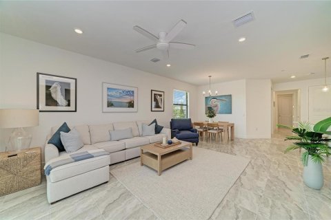 House in Lakewood Ranch, Florida 2 bedrooms, 148.83 sq.m. № 2287264 - photo 25