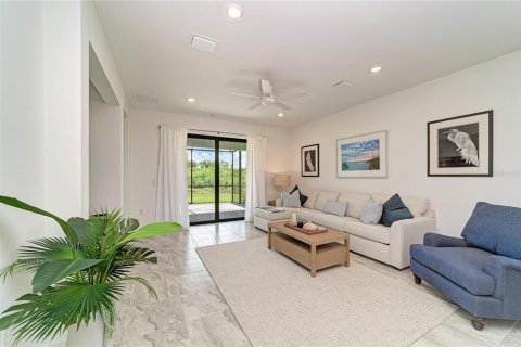 House in Lakewood Ranch, Florida 2 bedrooms, 148.83 sq.m. № 2287264 - photo 23