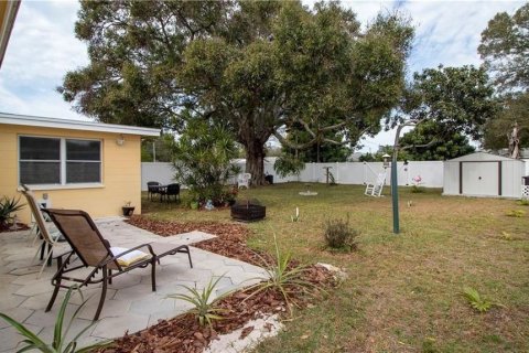 House in Saint Petersburg, Florida 2 bedrooms, 99.03 sq.m. № 2379267 - photo 13