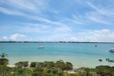 Condominio en alquiler en Fort Pierce, Florida, 2 dormitorios, 184.78 m2 № 1152016 - foto 1